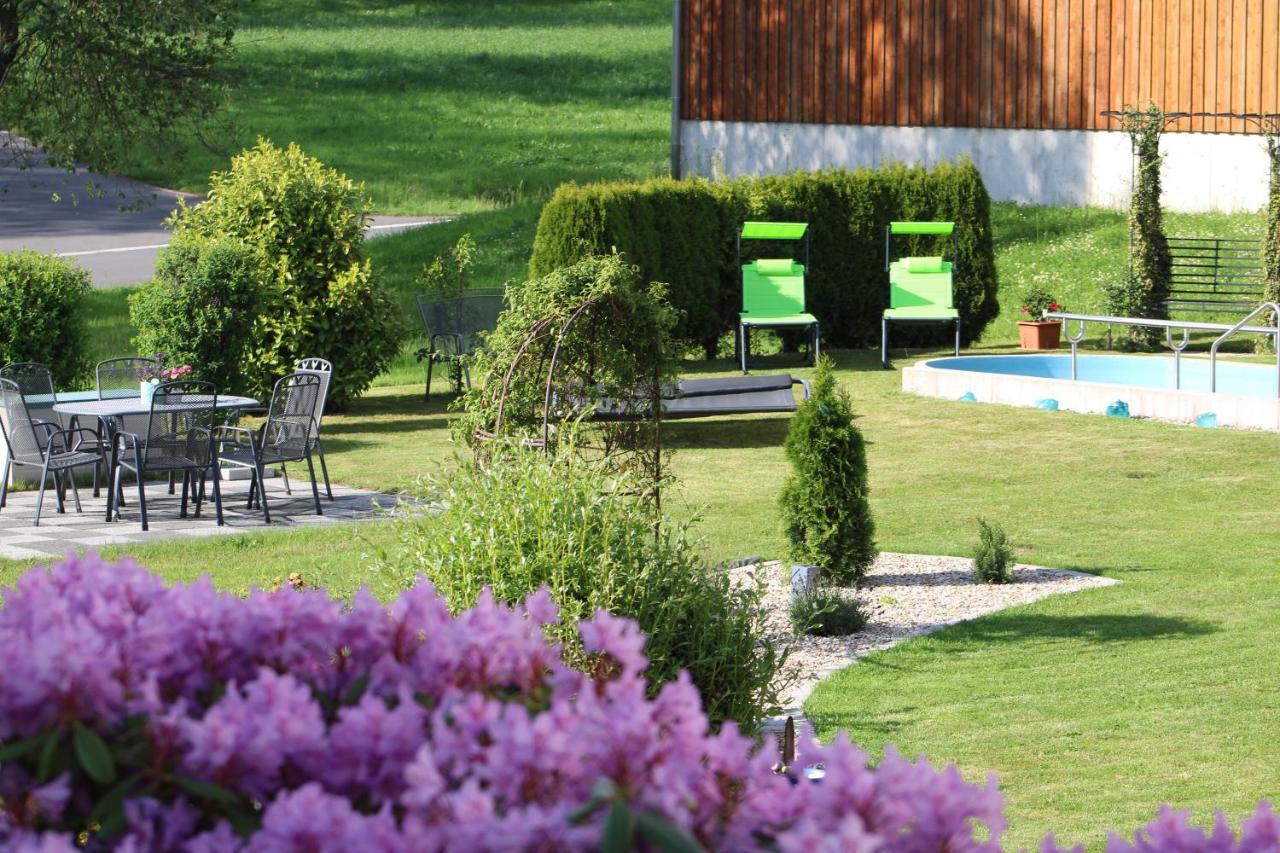 Gaestehaus Sporrer Neualbenreuth Exteriér fotografie